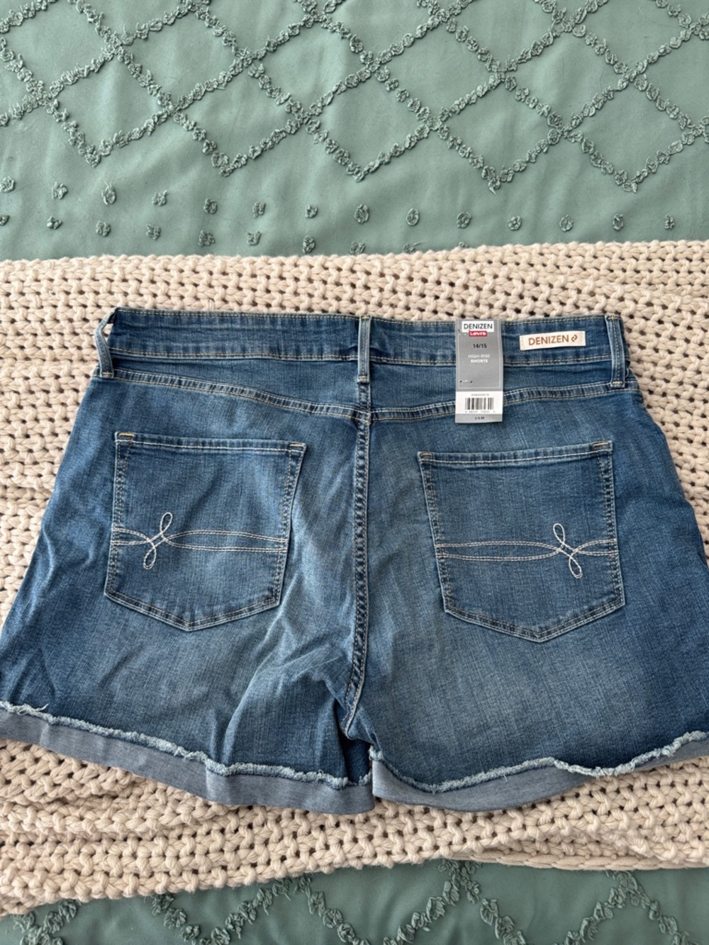 NWT Denizen by Levi’s High Rise Short - Picture 6 of 6